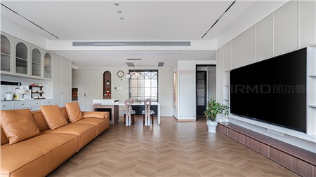 16.8w打造現(xiàn)代輕法風(fēng)格的家130m² | 麗爾曼頓全房全屋定制