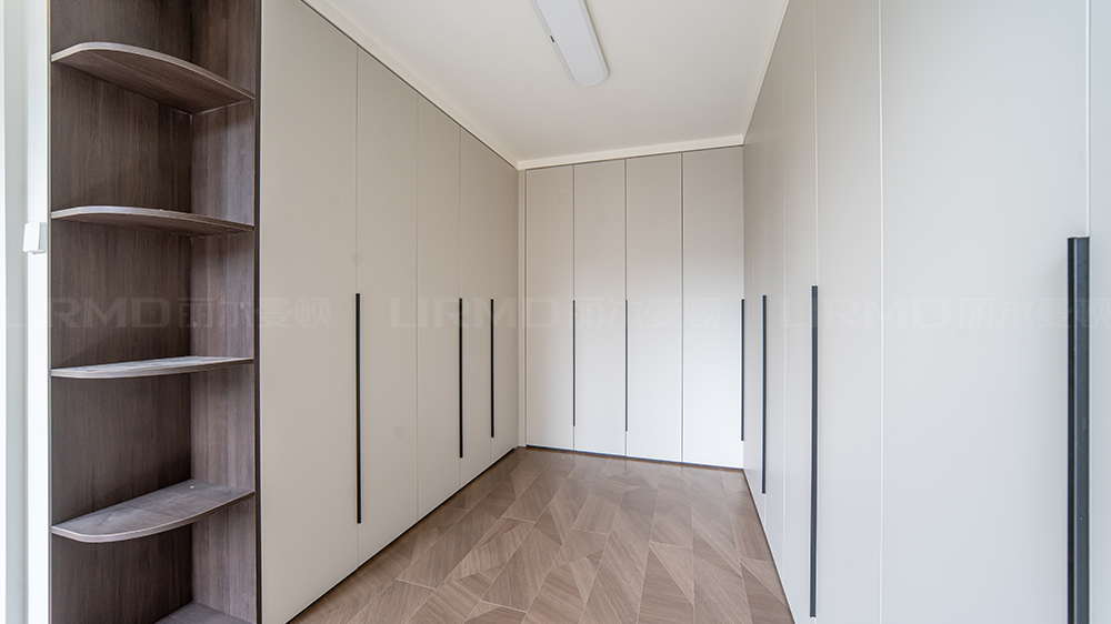 現代奶油風-匯景中央廣場